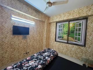 Self check in flat in E11 Islamabad, Fully furnished - 6