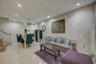 Hotel O near RS Fatmawati formerly White House - 6