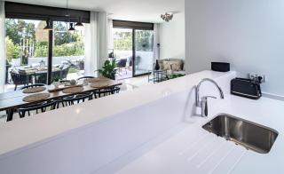 Luxury Marbella Townhouse Golden Green with Garden Views & Garage - 2