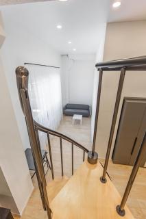 Modern Loft with Unique Design & River Walk Nearby - 4