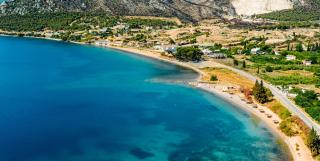 AG Stone Home - Idyllic Beachside Villa in Isthmia - 7