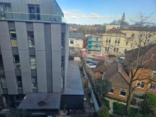 Cosy 1-Bed Flat Close to City Centre - 1