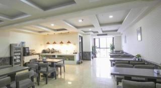 GreenTree Inn Sichuan Chengdu Airport Road Express Hotel - 2