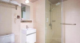 Jinjiang Inn Select Zhenjiang Yangzhong Yangzi Middle Road - 2