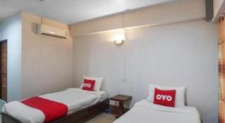 Capital O 75412 V Resort - 1