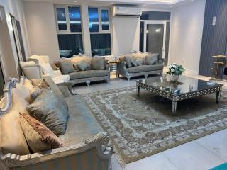 Luxury Royal Villa with 7 Master Suites - 1