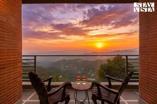 StayVista at The Elmstone - Skyline Apartments with Bonfire, BBQ - 0