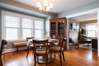 Spacious home with backyard near Churchill Downs - 9