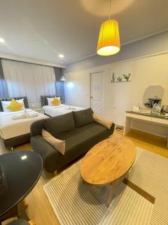 La Riva Boutique Hotel - 3