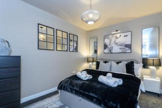 2 Bedroom Apartment Bradford City Centre 85 Smart TV Central Location - 4