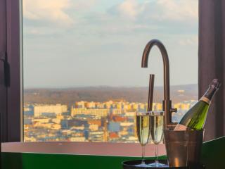 URBAN APARTMENTS Global GREEN Skyline 26th Floor No 18, Free Garage, Self Check-in - 3