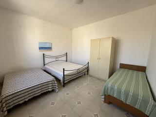 Casa vacanza Ninetta a Torre Lapillo con cortile - 6