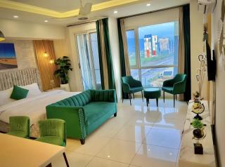 LMY High Rise Apartments Opposite Centaurus Mall Islamabad - Prime Location Stay - 1