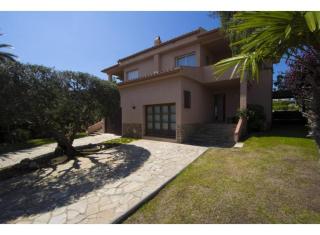 Casa con Piscina Privada, Barbacoa y Sala Juegos - Creixell - 4