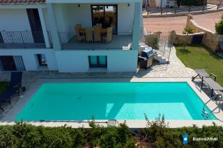 Villa con piscina Vista mare 12 posti letto by budoni affitti - 2