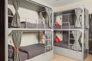 Loop by Zolo Baani Square, Gurugram - 8