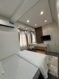 Urban Quest Shortlet - 5