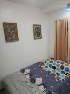 Cozy Staycation with AC & Wi-Fi Fully Furnished in Valenzuela City - 4
