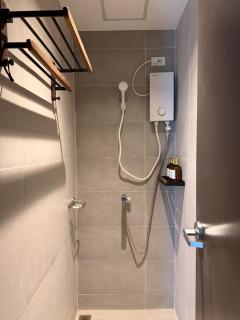 Cozy Studio with Workspace at The Highline Residences - 7