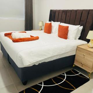 219 Contours Luxury Apartment - 5