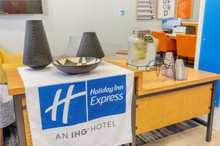 Holiday Inn Express Hotel & Suites Medford-Central Point by IHG - 8