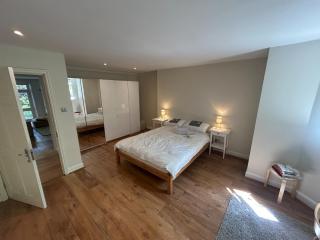 Spacious 1-Bed Flat with Garden near Finsbury Park - 8
