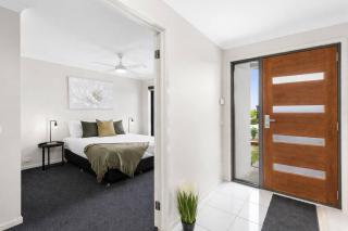 Chifley Place - Modern Comfort near Delacombe Town - 2