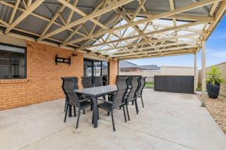 Chifley Place - Modern Comfort near Delacombe Town - 7