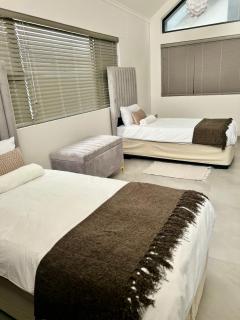 EHH Accommodation Hentiesbay - 3