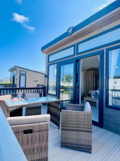 Etna Laurel at The Peaceful Cherry Lea Holiday Park and Fishing Lake Skegness - Burgh le Marsh - 9