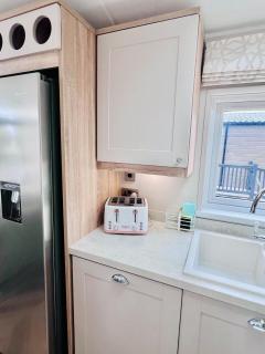 Etna Laurel at The Peaceful Cherry Lea Holiday Park and Fishing Lake Skegness - Burgh le Marsh - 2