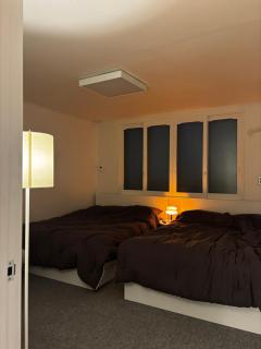 SurferHouse3#평일할인#이불매일 #인테리어숙소 #4K스마트티비 #시내도보 #사진맛집 - 4