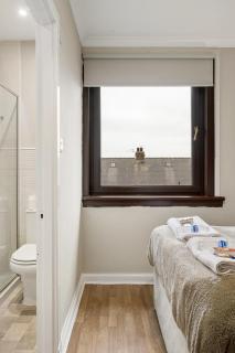 Glebe House - 5