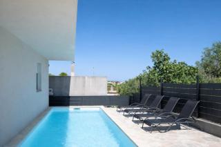 Bondi Residence - Sea View Apartments with Pool - 6
