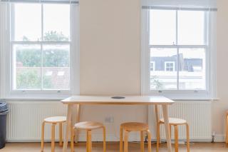 Bright and Airy 1BD Flat in North London - 3