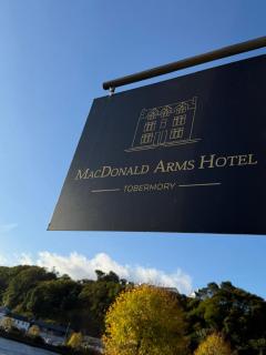 MacDonald Arms Hotel - 9