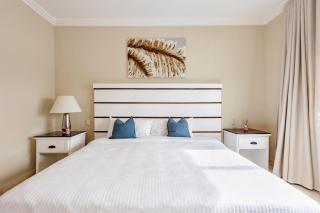 Steps from the ocean and white sand, top location - 1