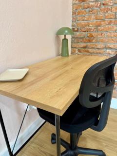 Fresh & Cozy Retreat w King Bed By KeenStays - 4