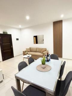Large Paceville Central Apartment 3 - 4