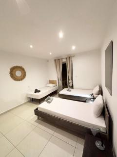 Large Paceville Central Apartment 3 - 3