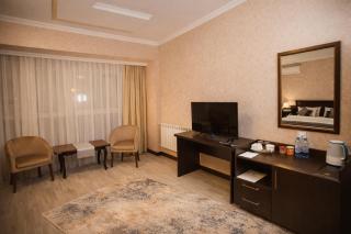 Seaview Hotel By Megnum - 2