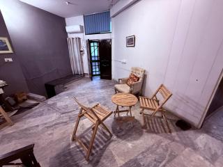 StayEasy Gulberg - 7