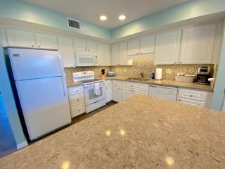 Nature's Landing C104 Corner Unit with Pool! - 3