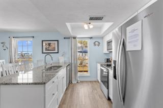 Island Place 108 Beachfront Poolside Pet-Friendly! - 9