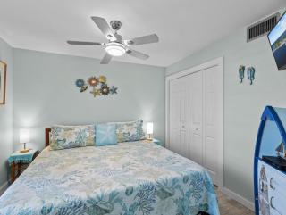 Island Place 112 Great View, Downtown with Pool! - 5