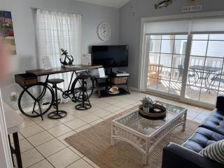 Island Getaway at Island Place 204! - 0