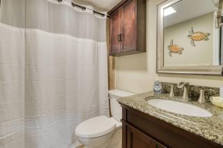 High End Condo at Island Place 212! - 3