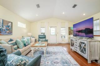 Key Lime Downtown Gulf View w Golf Cart Included! - 9