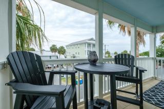 Key Lime Downtown Gulf View w Golf Cart Included! - 9