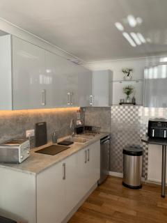 Crayford's Guest House - 8